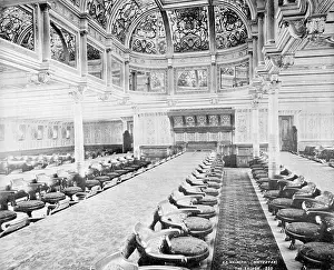 Luxuriously: Majestic Saloon