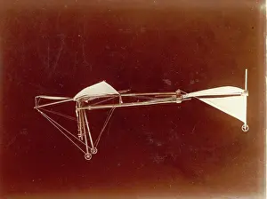 Moores: Major R F Moore's monoplane model