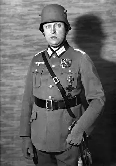 Tinsel: A major of the Reichswehr, 1934