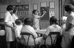 Therapist: Make-Up School