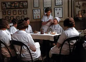 Therapist: Make-Up School