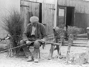 Besom: MAKING BROOMS FROM HAZEL
