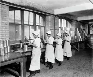 Lemere: Making Christmas puddings