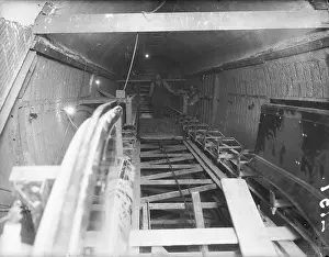 Escalators: MAKING ESCALATORS 1930S