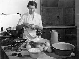 Slicing: MAKING MARMALADE 1930S