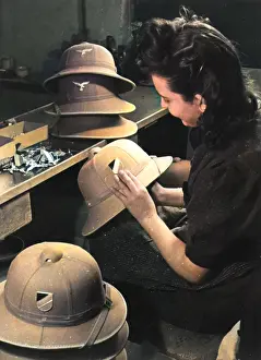 Korp: Making pith helmets for the German Afrika Korps - WWII