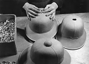 Korp: Making pith helmets for the German Afrika Korps - WWII