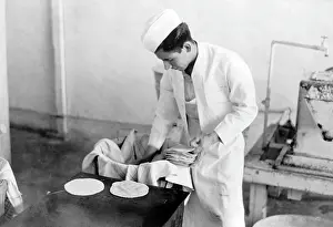 Griddle: Making tortillas to sell. The price is five ?