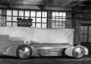 Railton: Malcolm Campbell with his Bluebird car, 1931