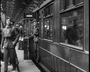 Disembarking: Male Members of the British Expeditionary Force