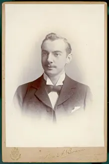C1890: MALE TYPE/SMILING C1890