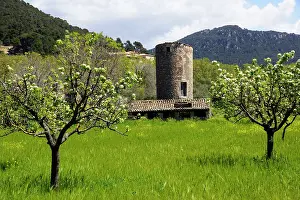 Mallorcan: Mallorca, Spain, Valldemossa - old windmill tower