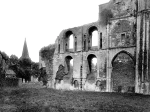 Malmesbury: Malmesbury, Abbey Ruins 1924
