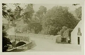 Shovel: The Malt Shovel Inn (right) and Bridge