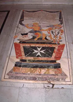 Rabat: MALTESE TOMB COVERING