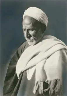 Retouching: Man in Cairo. Retouching. Cairo. March 1925