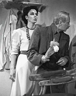 Lyubov: A man came to see a woman performance, 1991