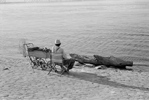 Louisville: Man - Fishing - River - Water