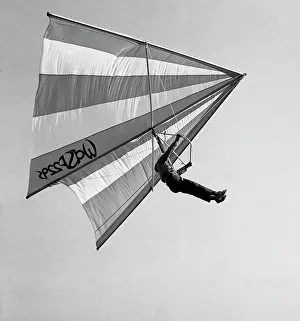 Tony Boxallfrps: Man with a hang glider