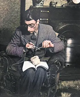 Purl: MAN KNITTING