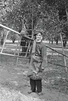 Transient: Man - migrant worker - occupations