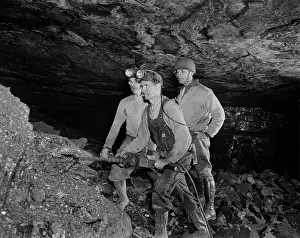 Anthracite: Man - miner - occupations - WWII