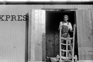 Transient: Man - occupations - migrant worker - agriculture