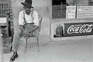 Coca Cola: Man - occupations - shoe shine - amputee