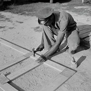 Wolcott: Man - Occupations - Worker - Construction