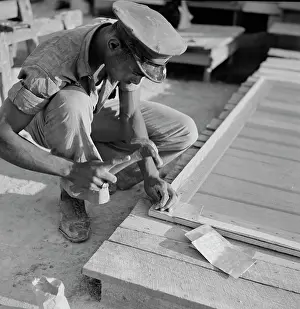 Wolcott: Man - Occupations - Worker - Construction