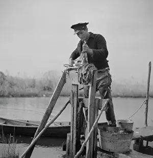 Trapper: Man - Occupations - Worker - Trapper