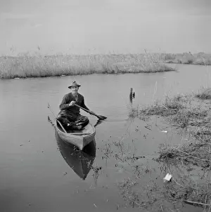 Trapper: Man - Occupations - Worker - Trapper