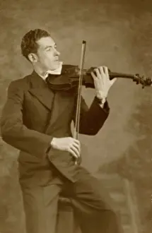 Violinists: Man playing the violin