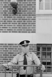 Fenno: Man - Police - Occupations - Cop