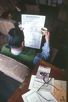 Leaflets: MAN READING 1940S
