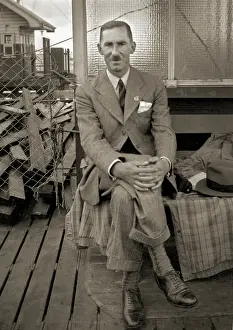 Netting: Man at the seaside