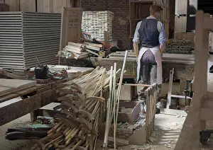 Glue: Man in a timber workshop