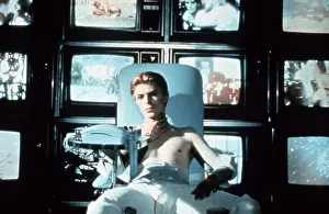 Bowie: THE MAN WHO FELL TO EARTH
