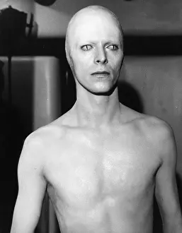 Bowie: THE MAN WHO FELL TO EARTH