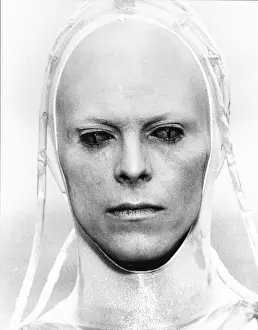 Bowie: THE MAN WHO FELL TO EARTH