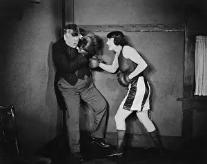 Bouts: Man and woman boxing