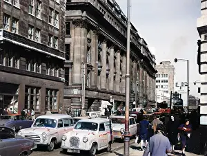 Andcolourisedpic: MANCHESTER 1960S