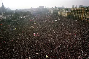 Equal: Manege Square rally in support of Soviet Union