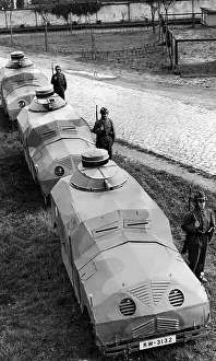 Cardboard: Maneuvers with dummy tanks, 1932