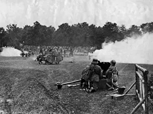 Cardboard: Maneuvers of the Reichswehr with dummy tanks and guns