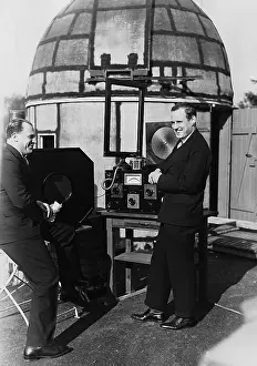 Newsreel: Manfred von Ardenne, 1930