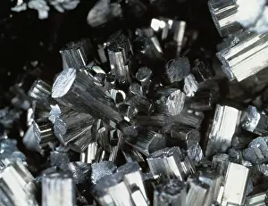 Reflective: Manganite