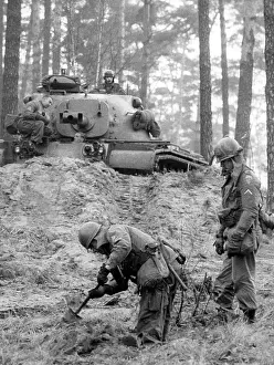 Hollowing: Manoeuvre of US army in Berlin Grunewald