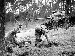Hollowing: Manoeuvre of US army in Grunewald in Berlin