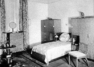 Waring: Man's Bedroom